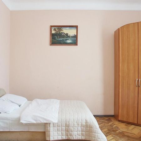 Квартира Подобово Біля Форуму Високий Замок Вулиця Хмельницького 61 Leópolis Exterior foto